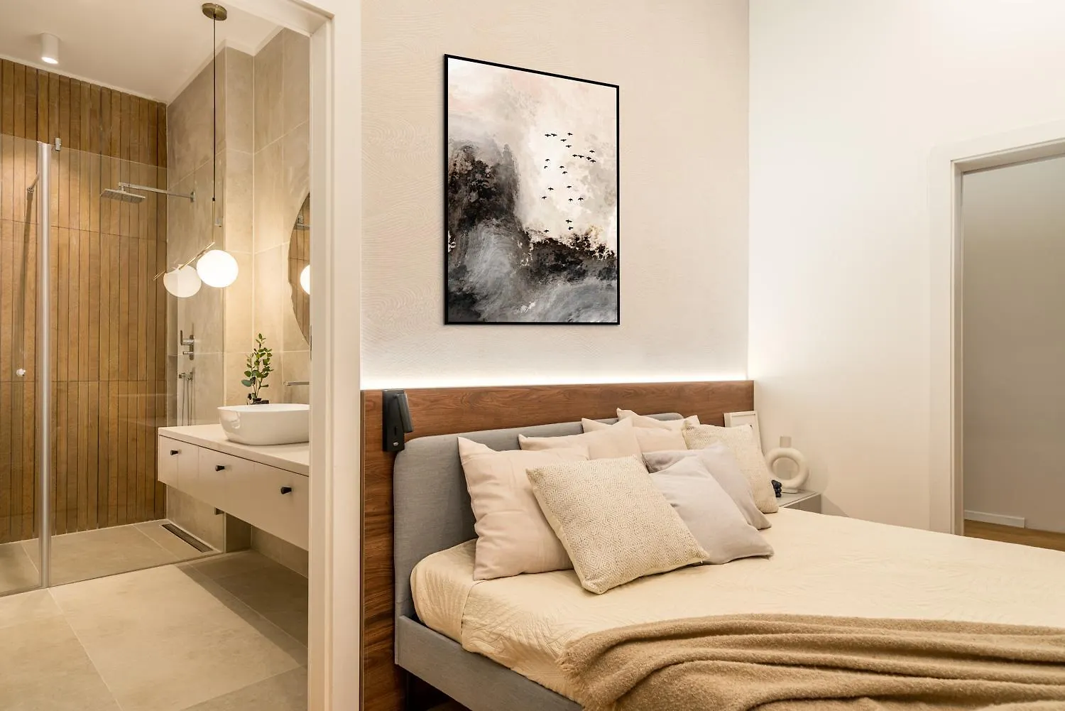 Modern Flat In Budapest With Pinkflamingo