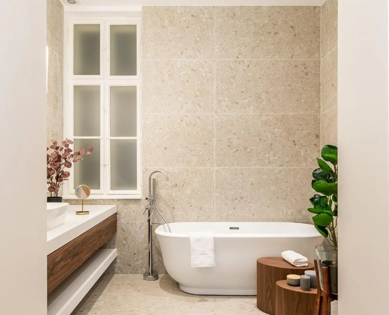 Modern Flat In Budapest With Pinkflamingo